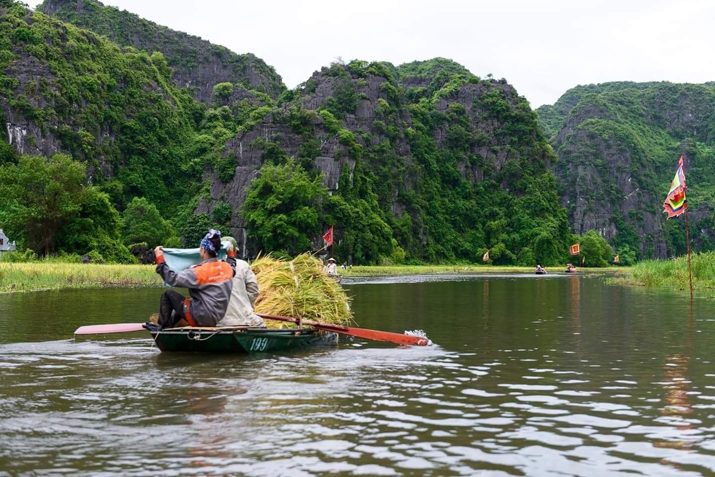 Tam Coc Lake View Bungalow