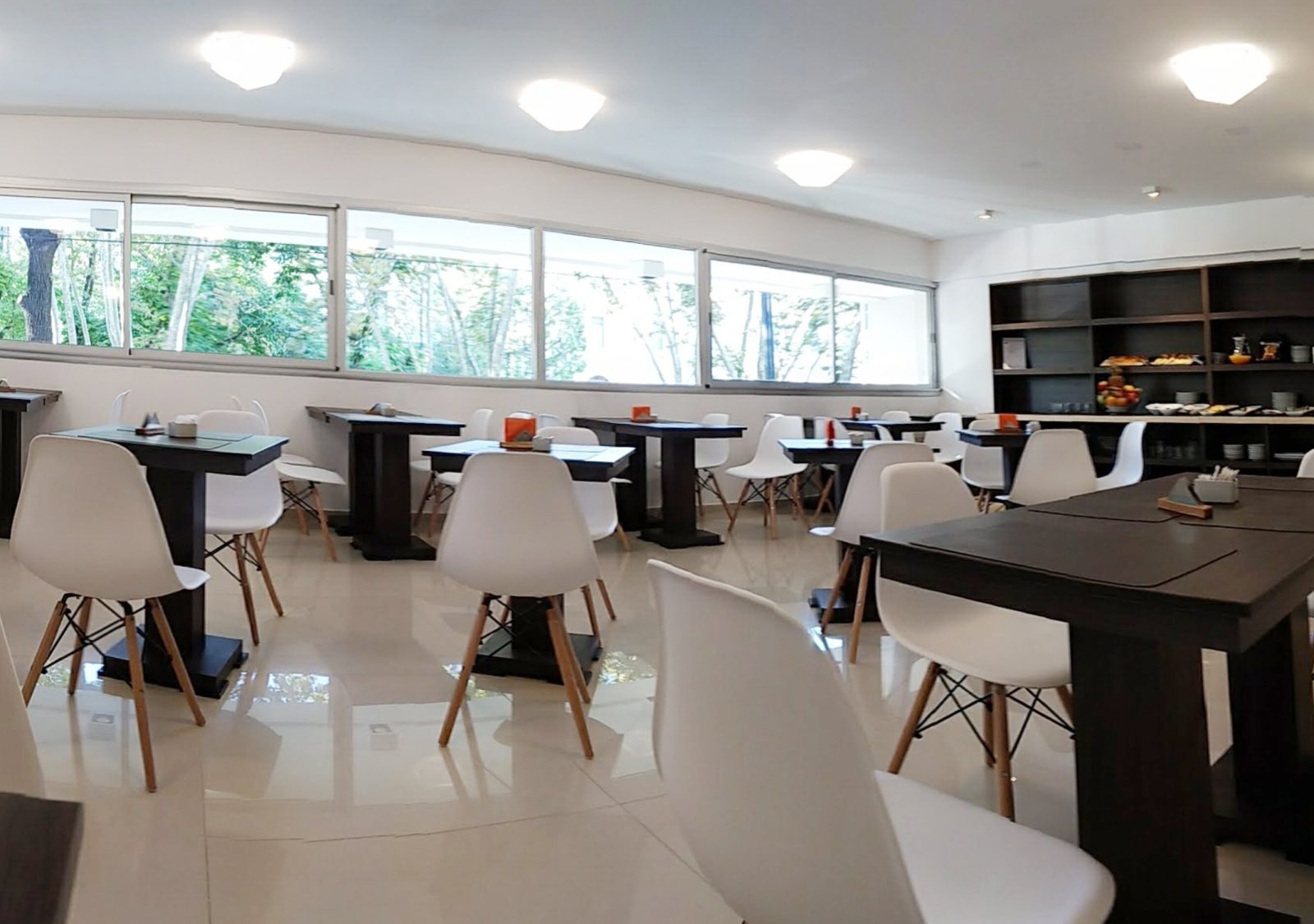 Days Inn & Suites by Wyndham La Plata