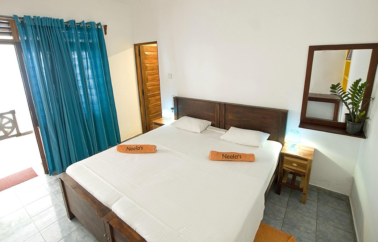 neela`s guest house & beach restaurant hotel hikkaduwa