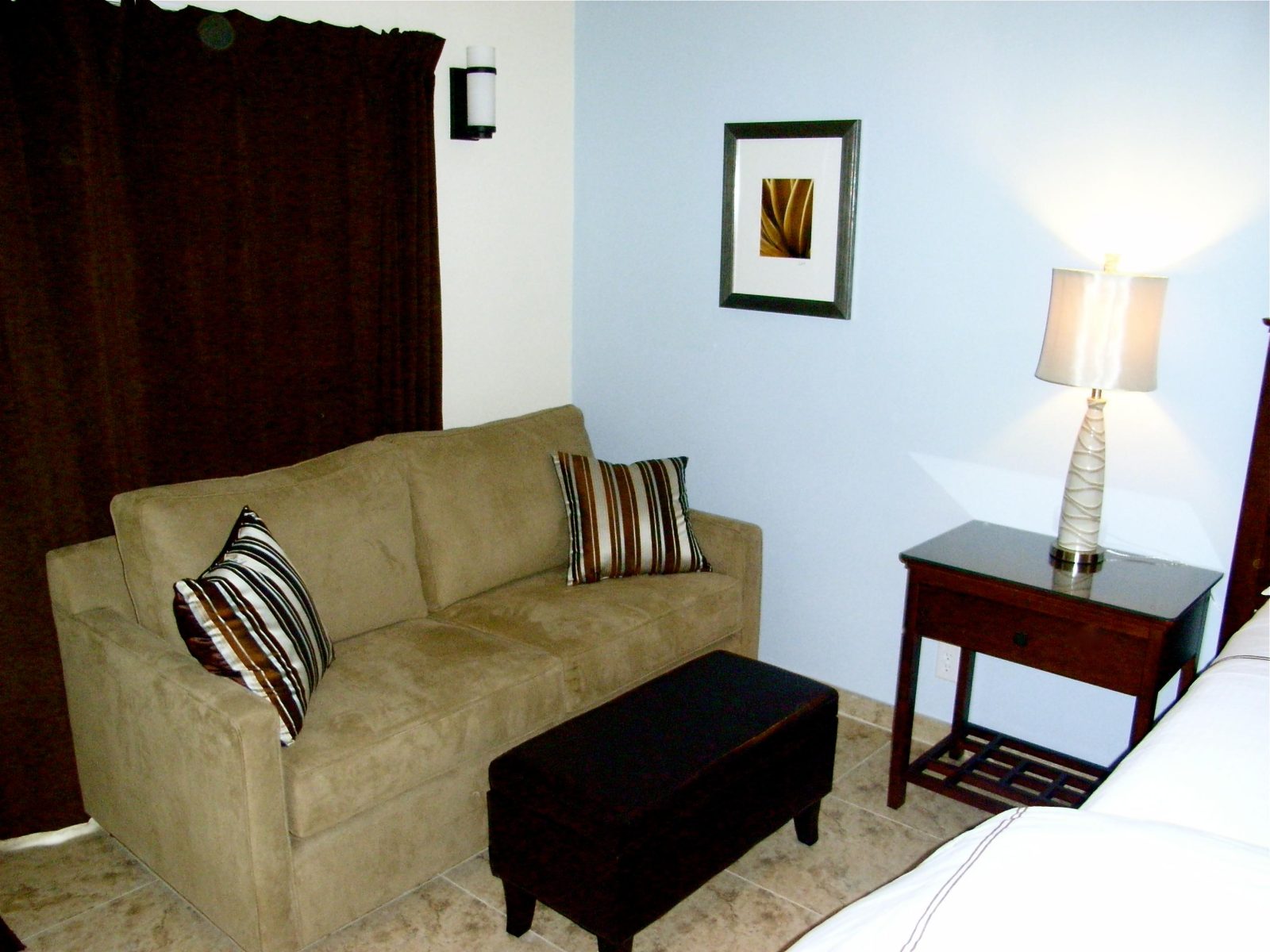 Avance Hotel