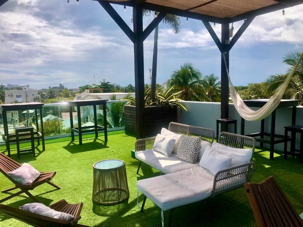 Barefoot Caye Caulker Hotel