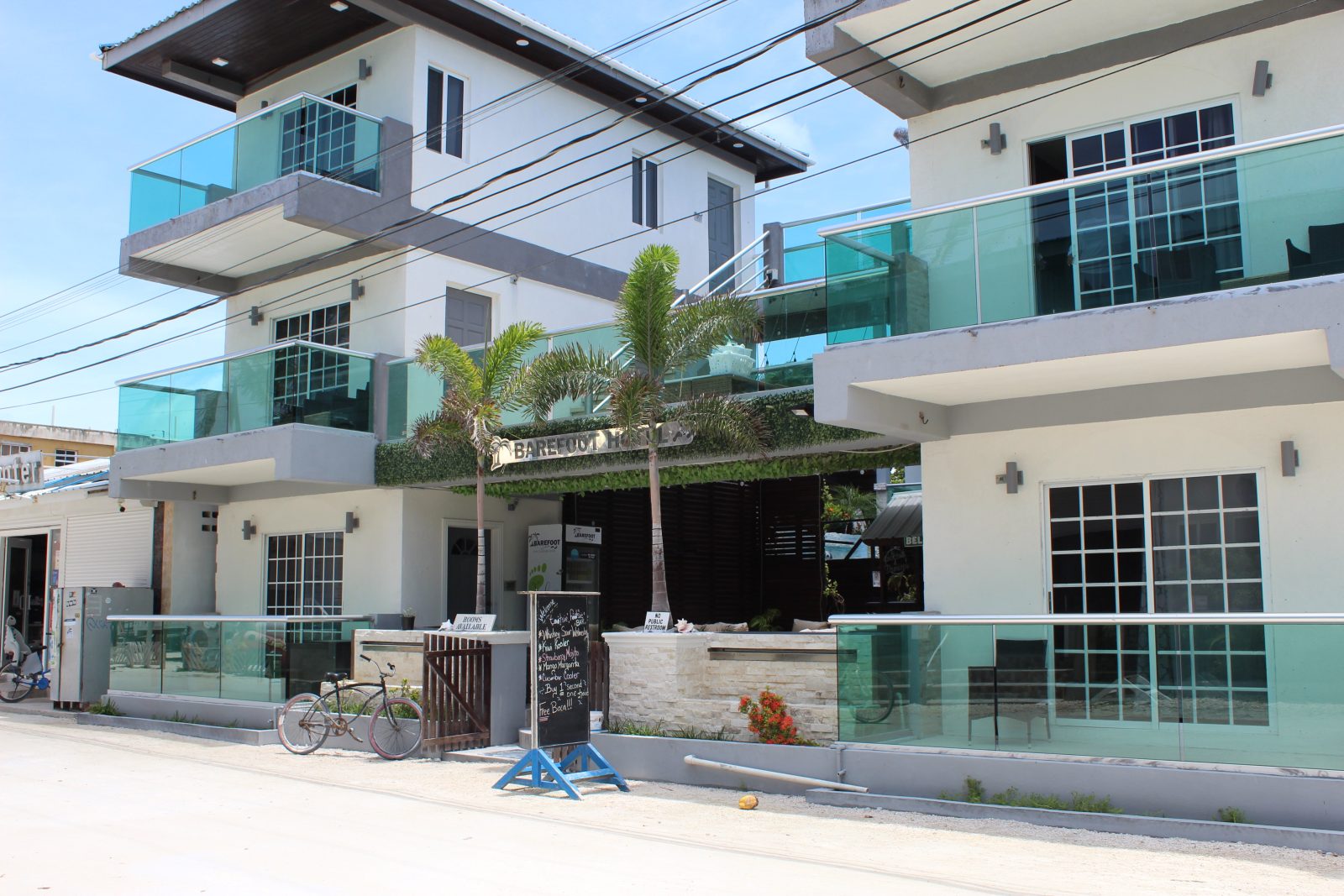 Barefoot Caye Caulker Hotel