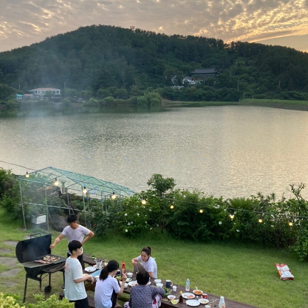 Jeju Lake Pension