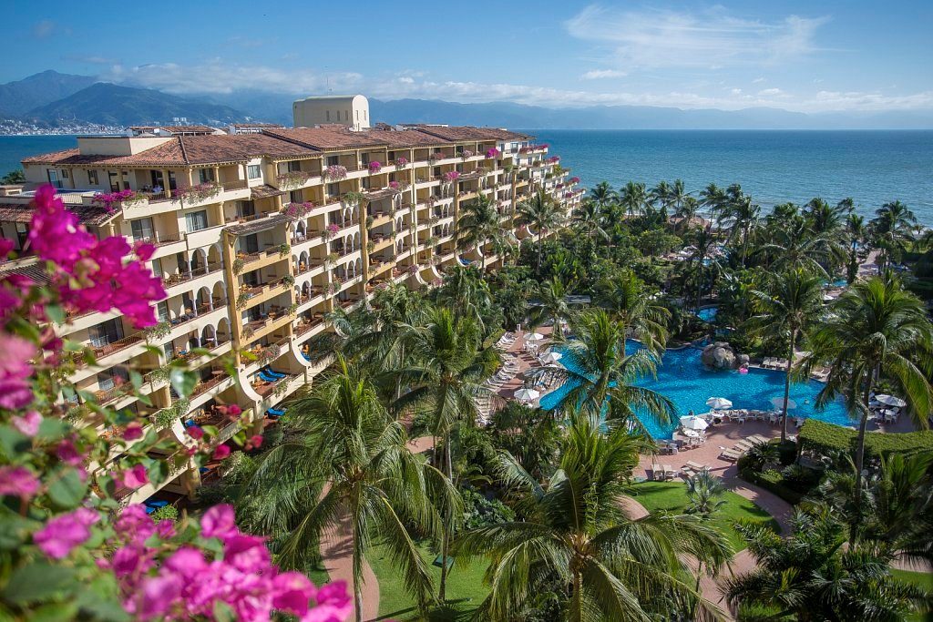 velas vallarta suite puerto