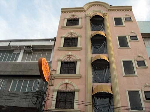 Victoria Suites
