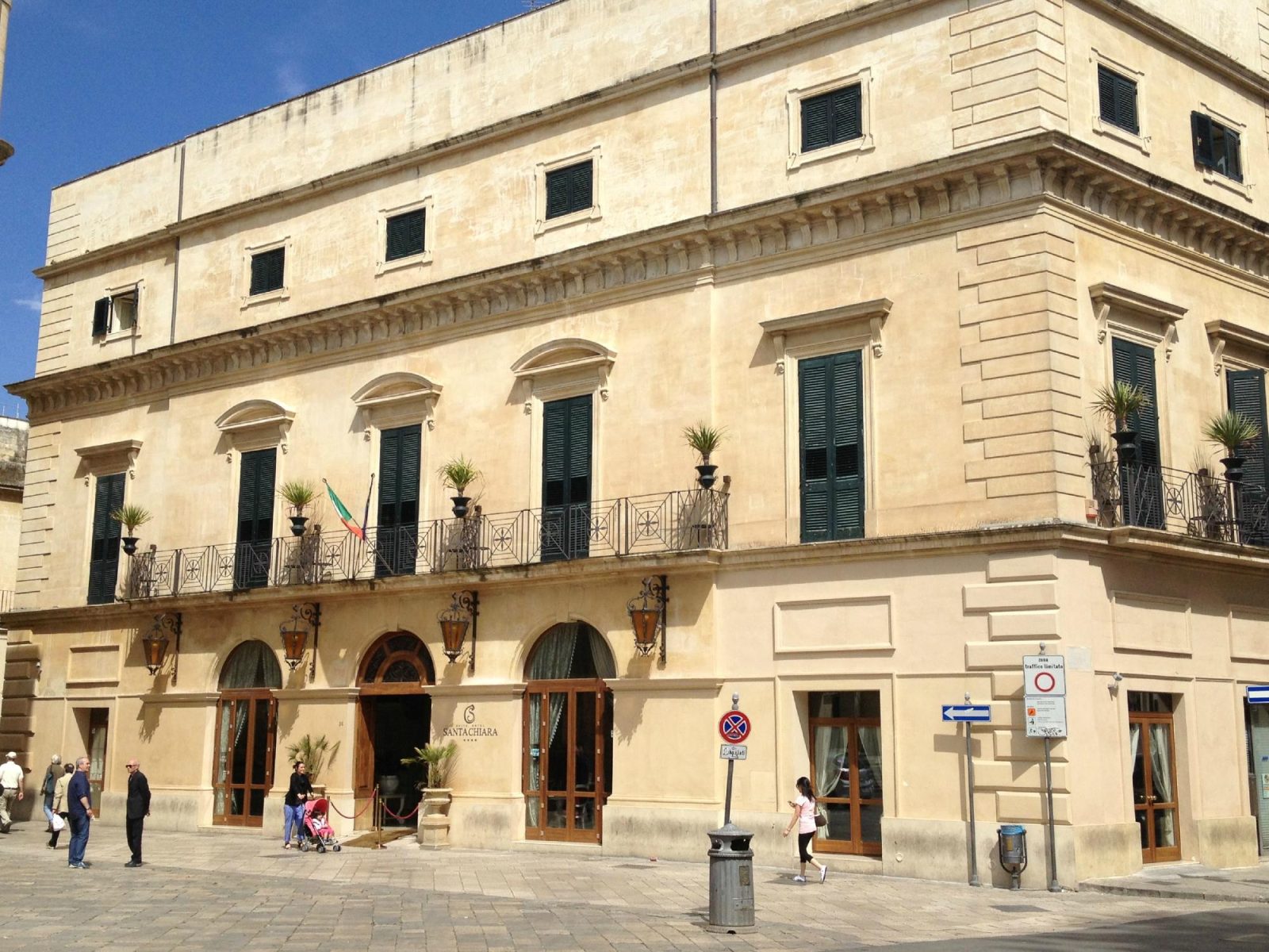 Santa Chiara Suite Hotel