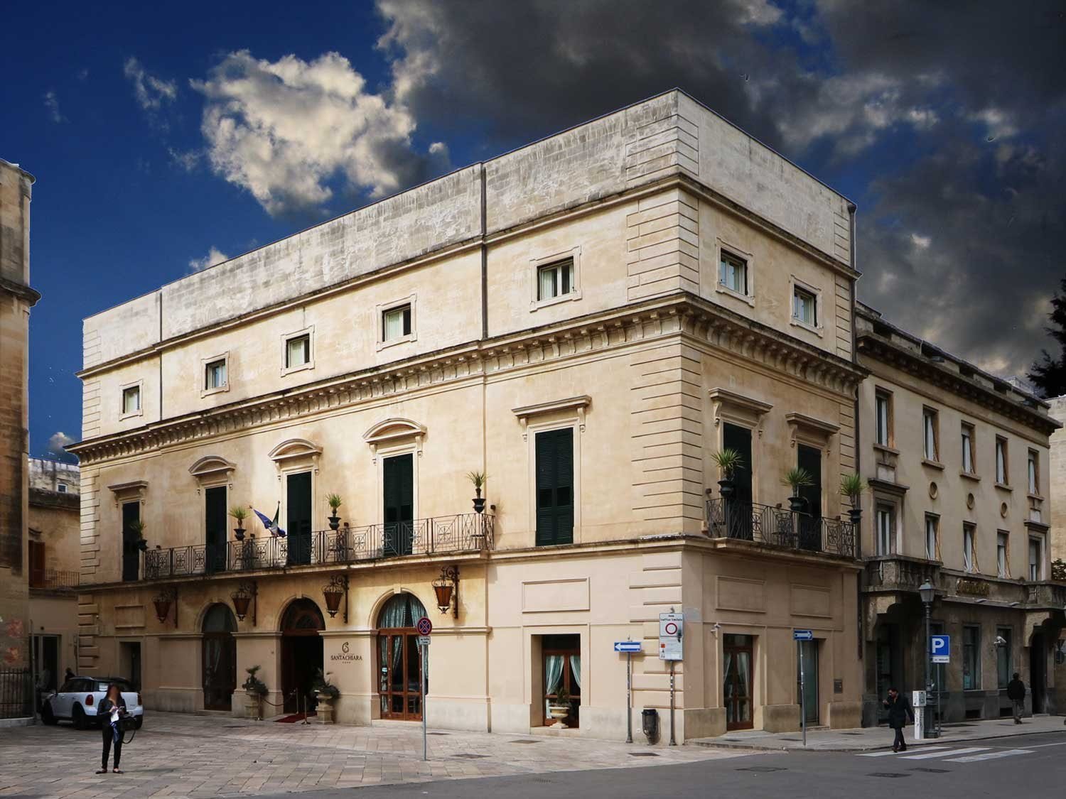 Santa Chiara Suite Hotel