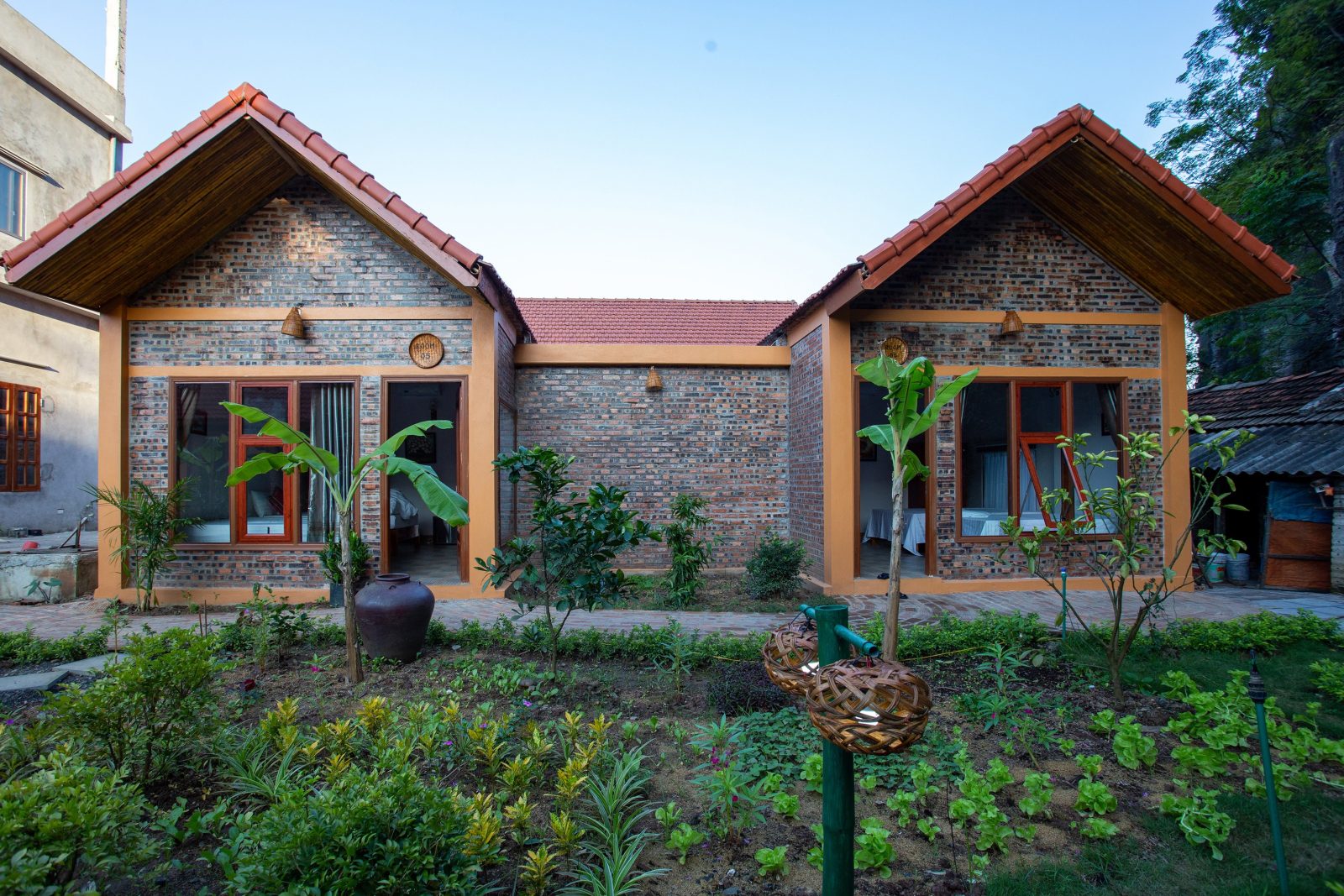 Tam Coc Mountain Bungalow
