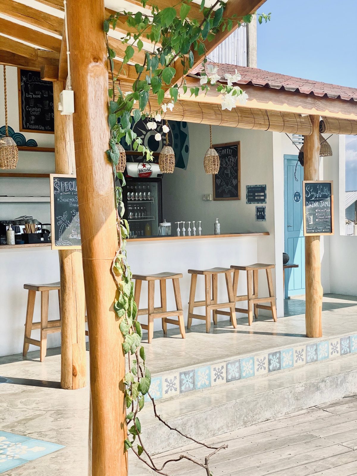 Seaesta Komodo Hotel & Hostel