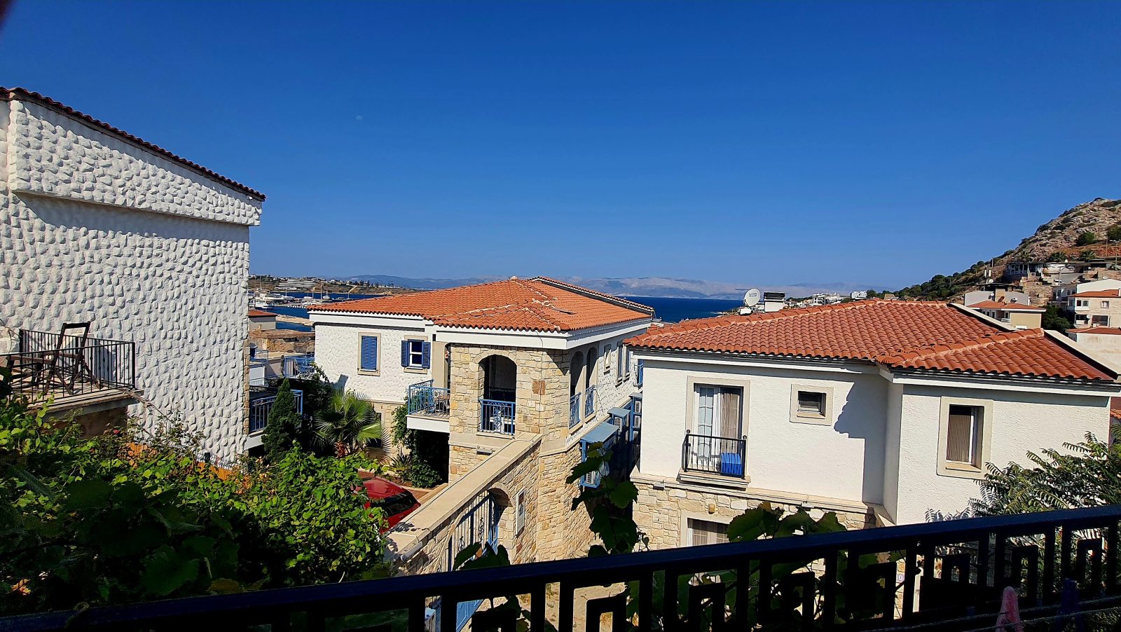 Cesme Kale Tas Apart