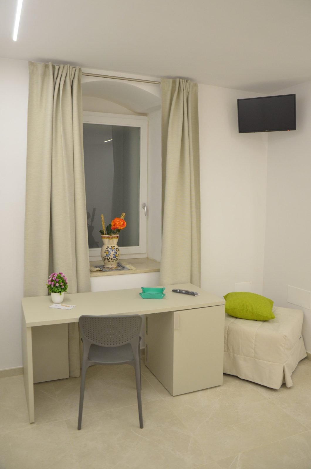 In & Out Matera