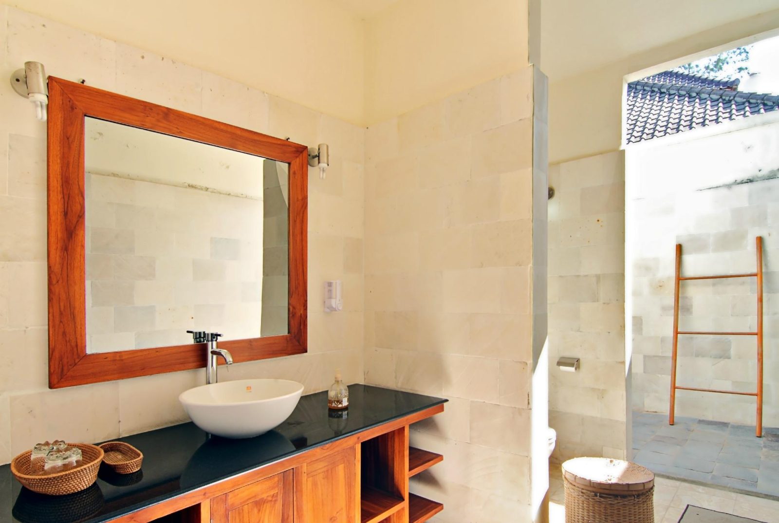 aaliku bungalows hotel gili trawangan