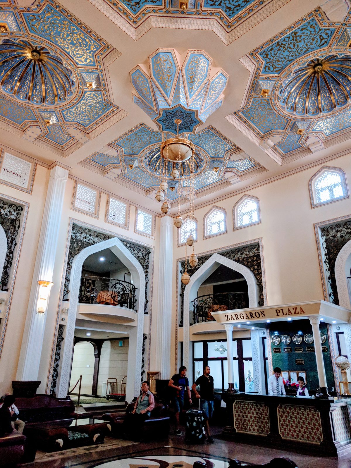 Zargaron Plaza Hotel