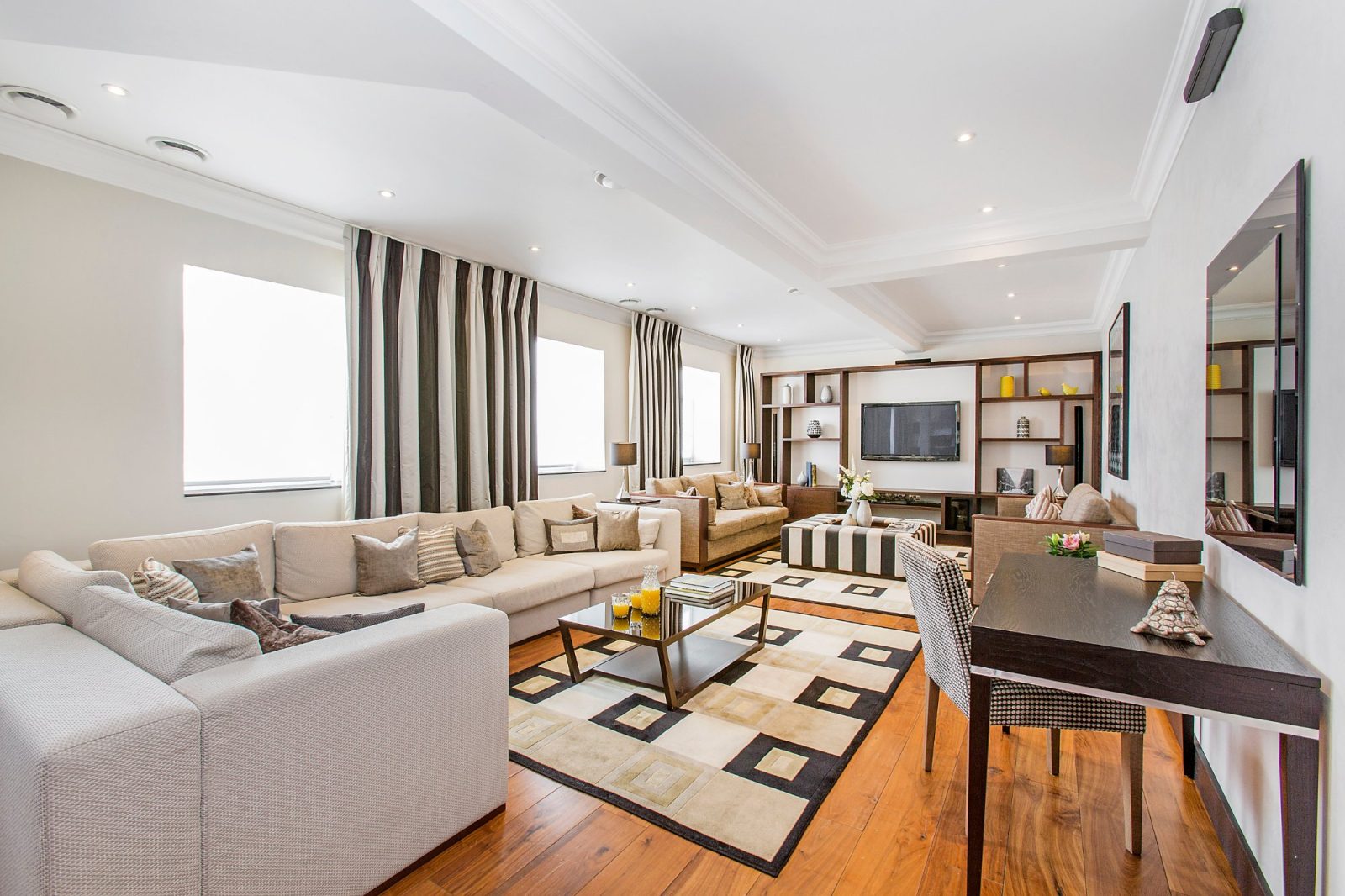 130 queensgate hotel london