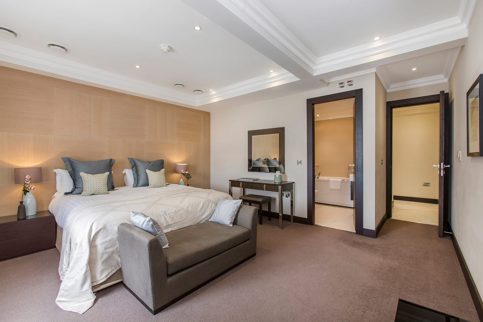 130 queensgate hotel london