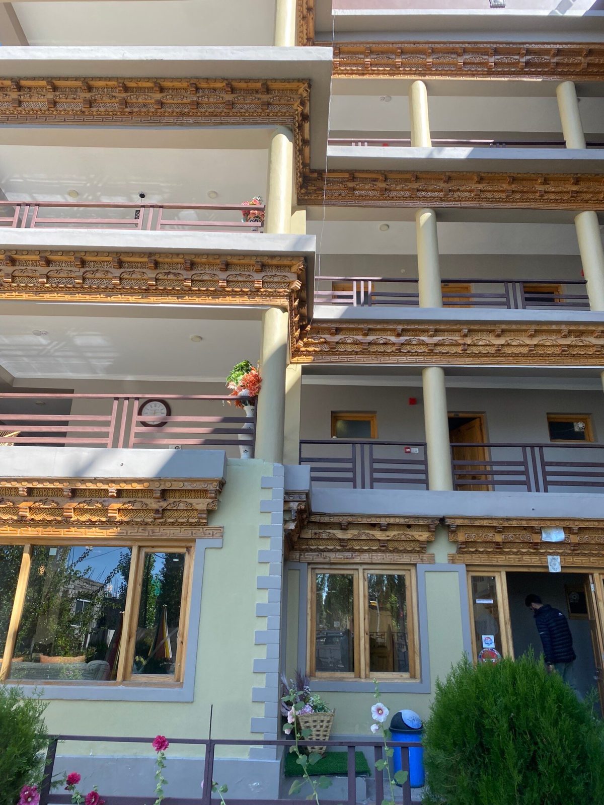 Hotel Latso Leh
