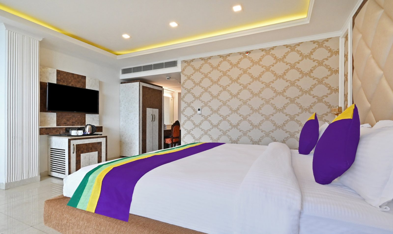 Super Townhouse Oak Dharamshala Near Maximus Mall