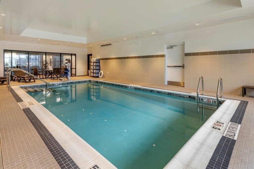 Comfort Inn & Suites Pittsburgh