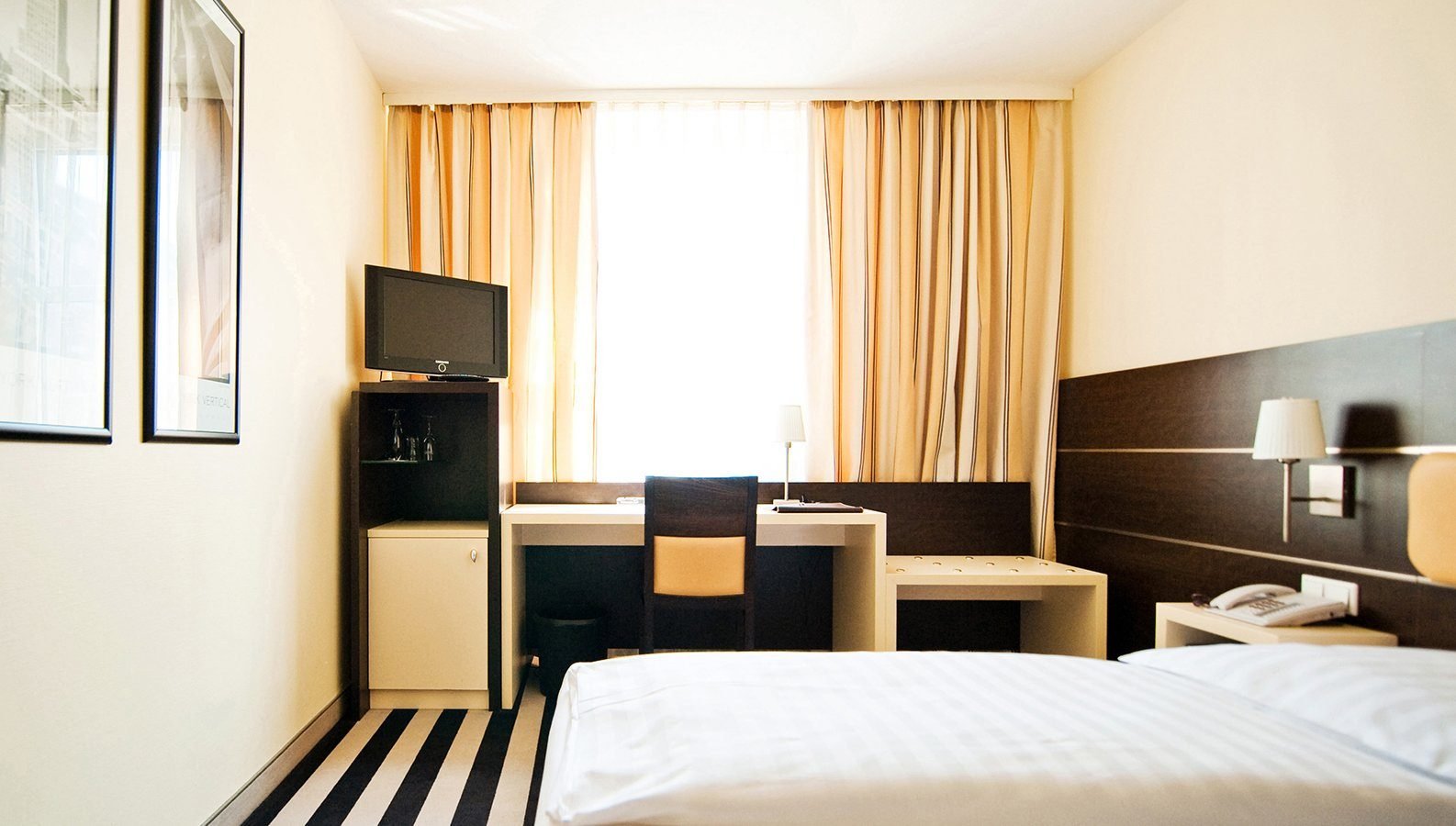 frankfurt bristol hotel