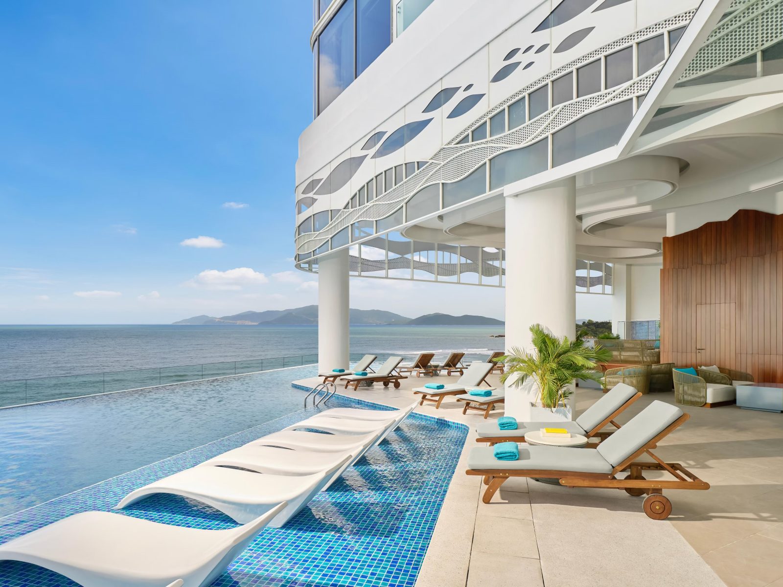 voco Scenia Bay Nha Trang, By IHG