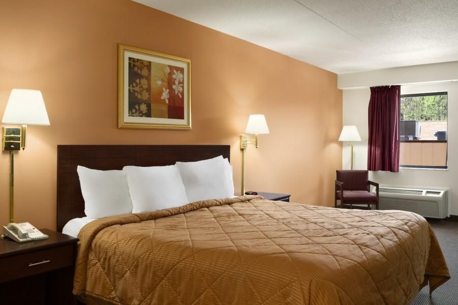 Rodeway Inn & Suites Monroeville-Pittsburgh