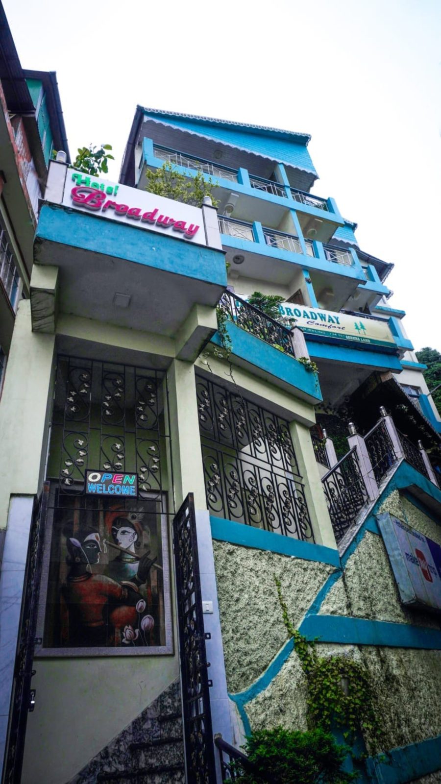 Goroomgo Broadway Boutique Mall Road Darjeeling
