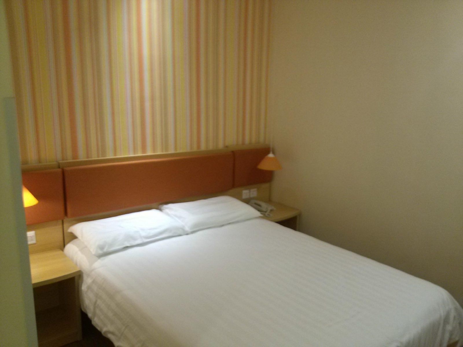 Home Inn Zhuhai Gongbei Walking Street