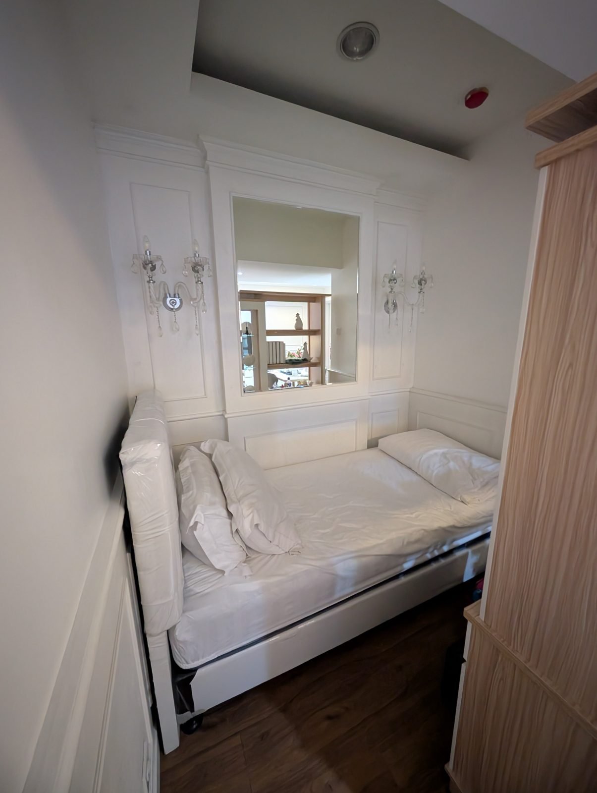 La Grande Apartment Bandung by Queen