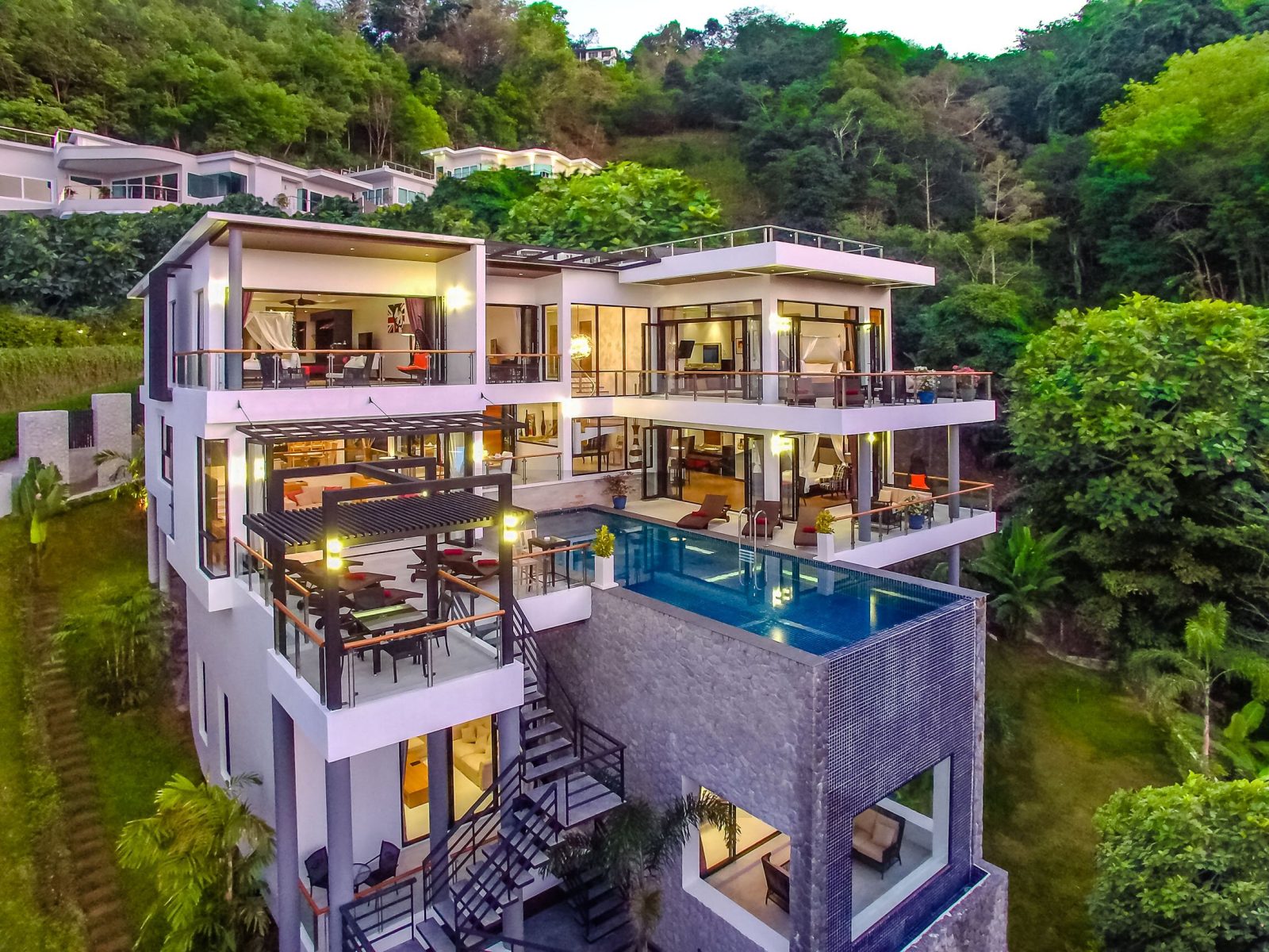 Grand Villa Luxury Time