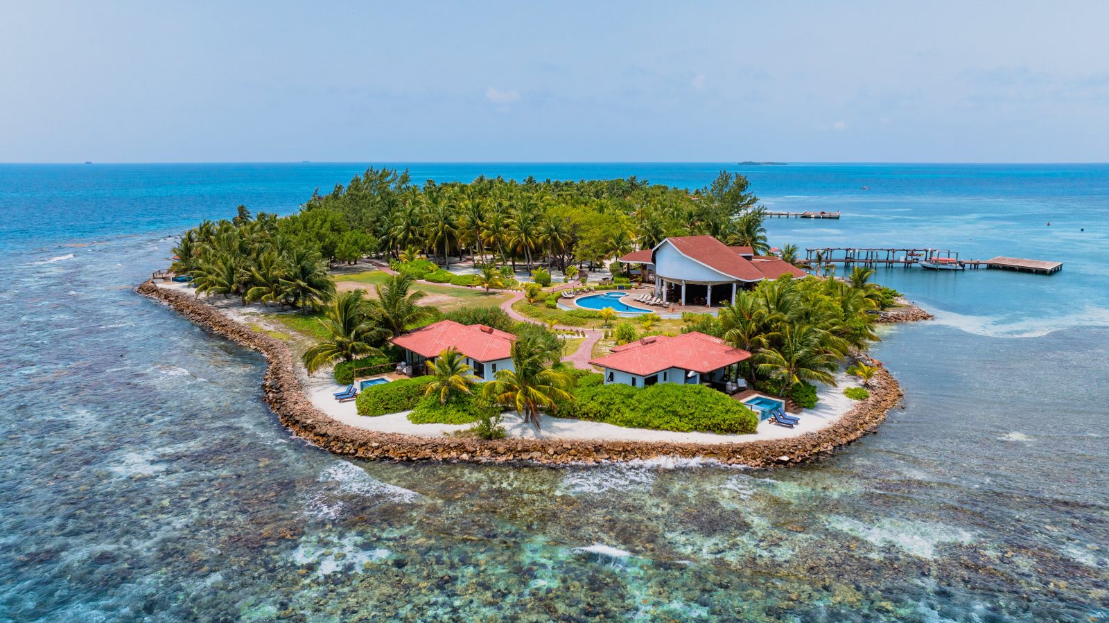 Ray Caye Island Resort