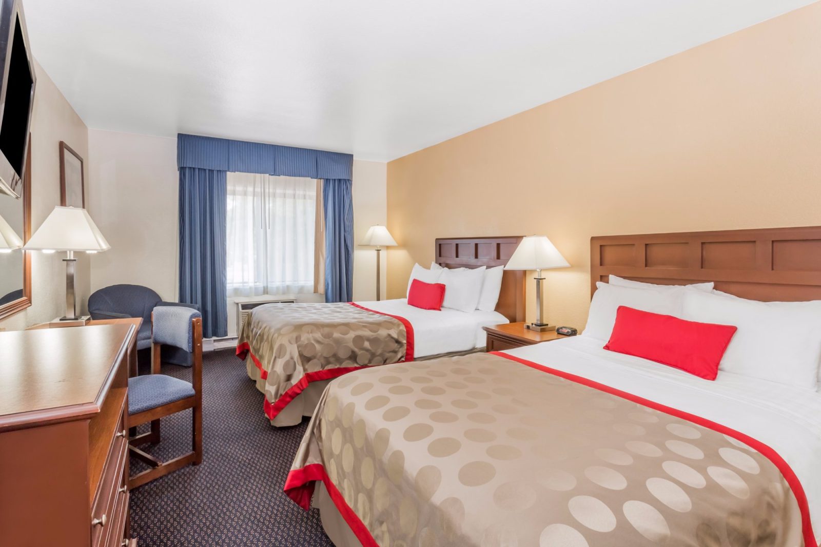 ramada limited waukesha - milwaukee west hotel waukesha