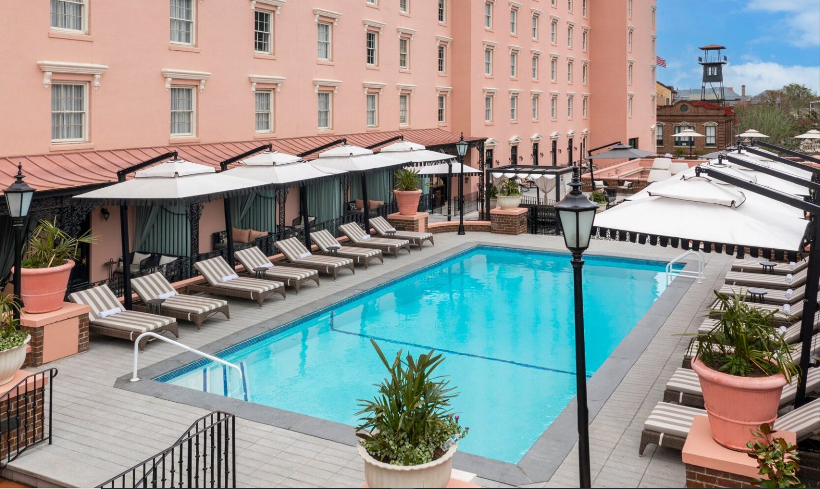 charleston holiday inn