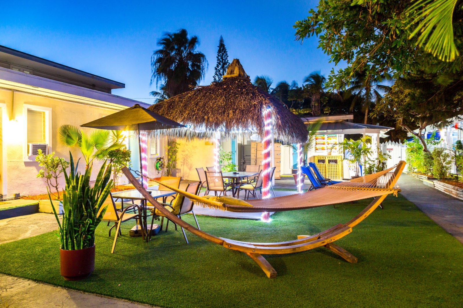 key west youth hostel and seashell motel