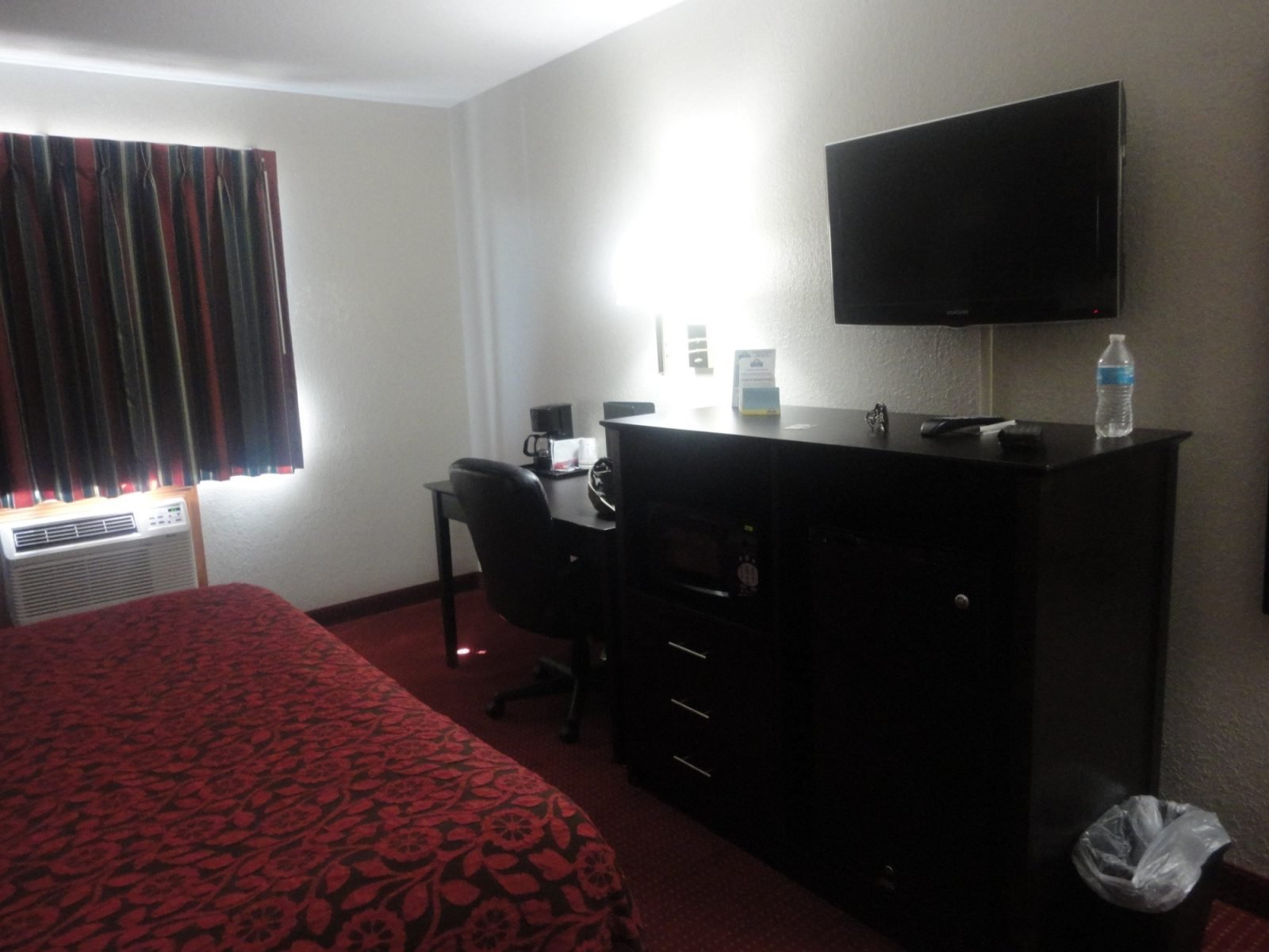 Days Inn and Suites by Wyndham Des Moines Airport