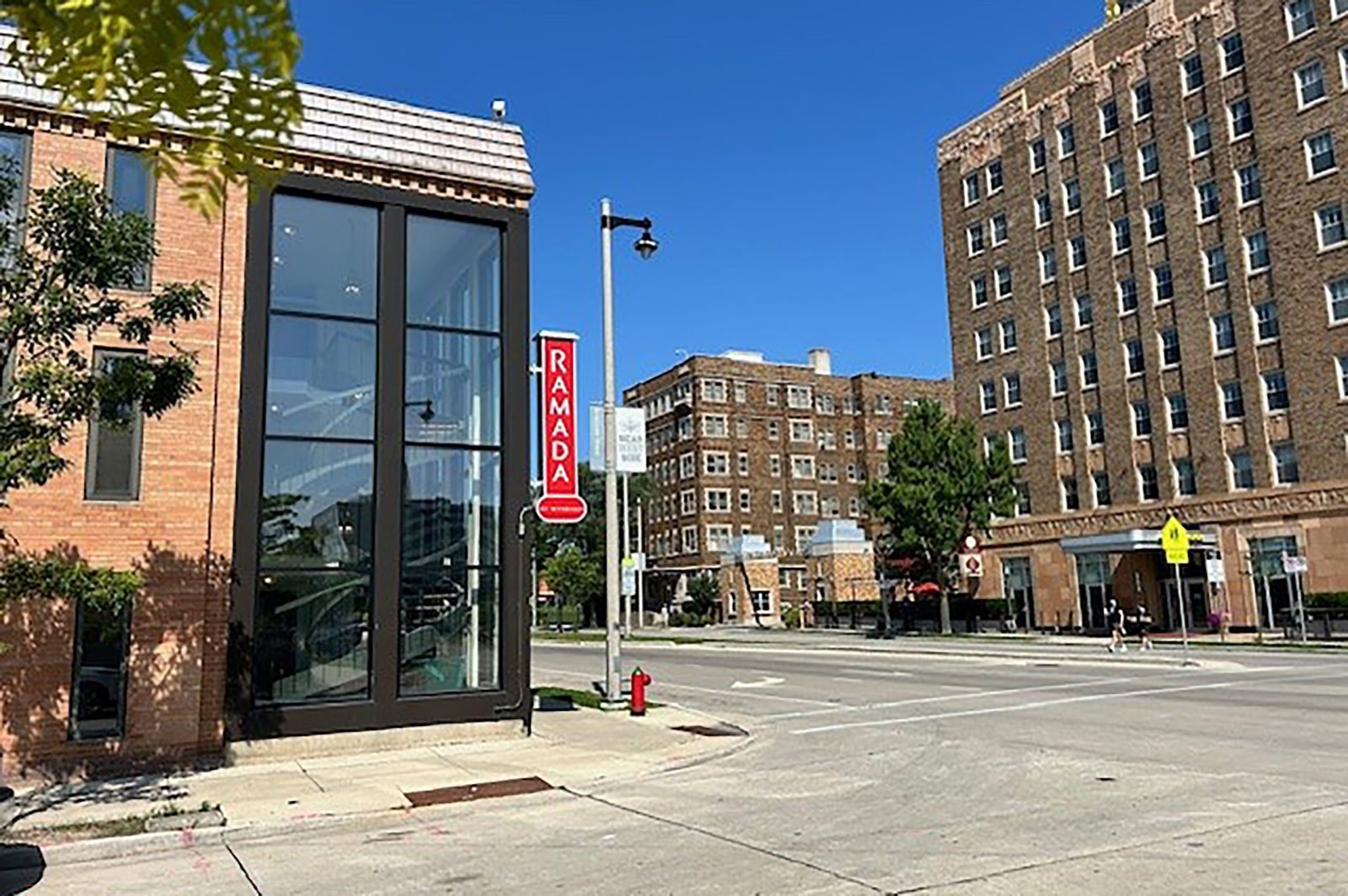 ambassador inn @ marquette hotel milwaukee