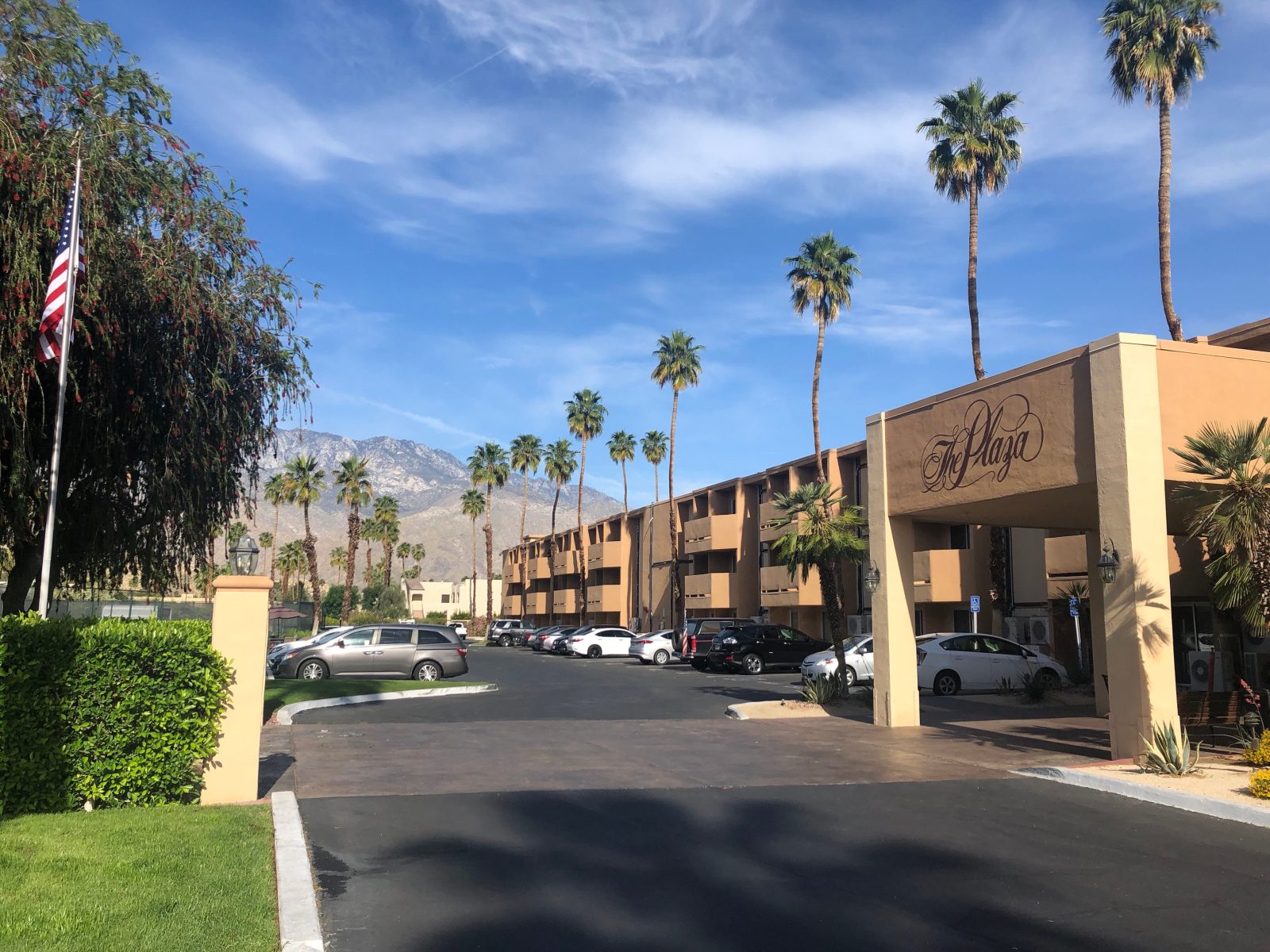 plaza resort palm springs