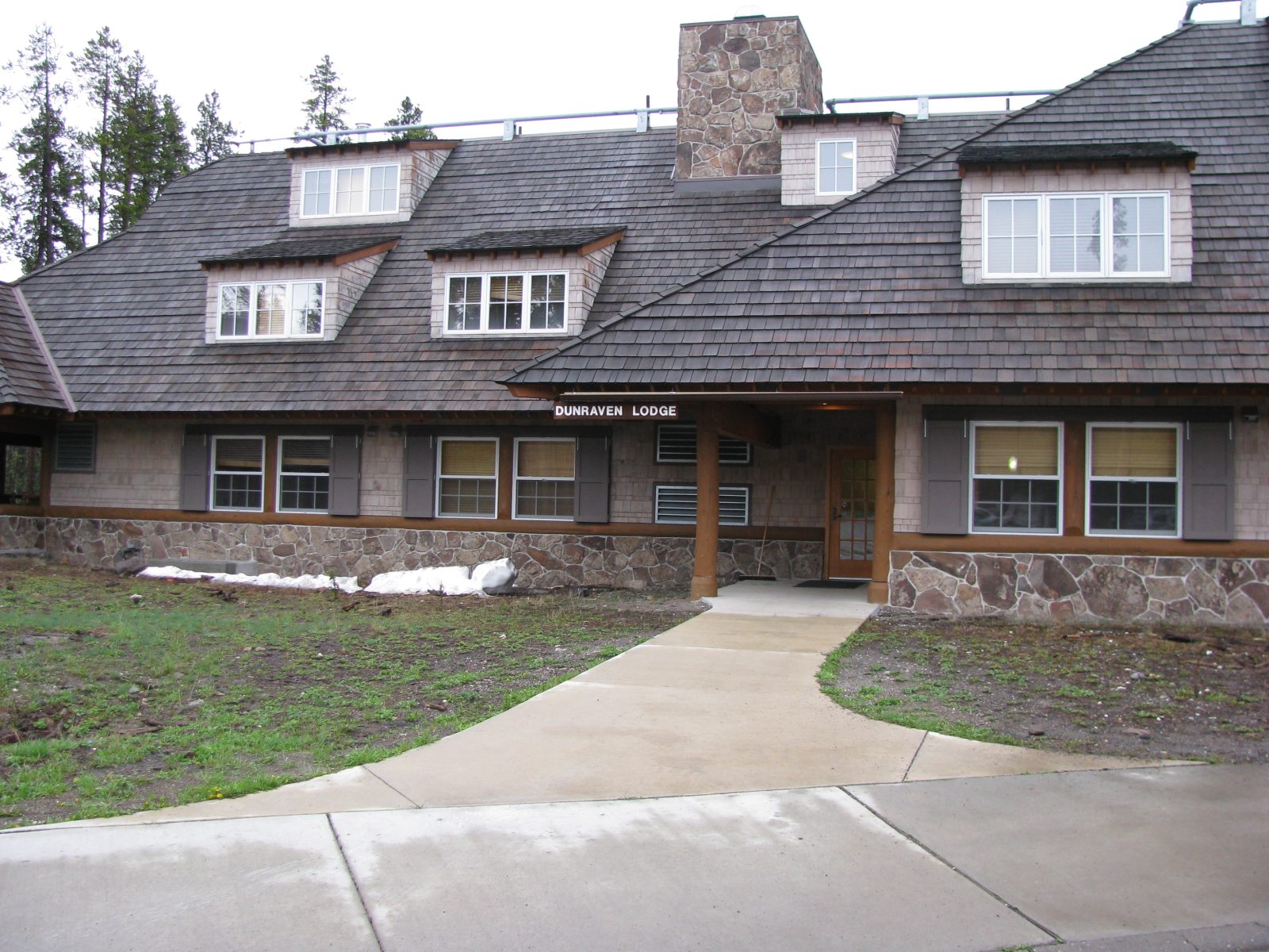 dunraven hotel yellowstone national park