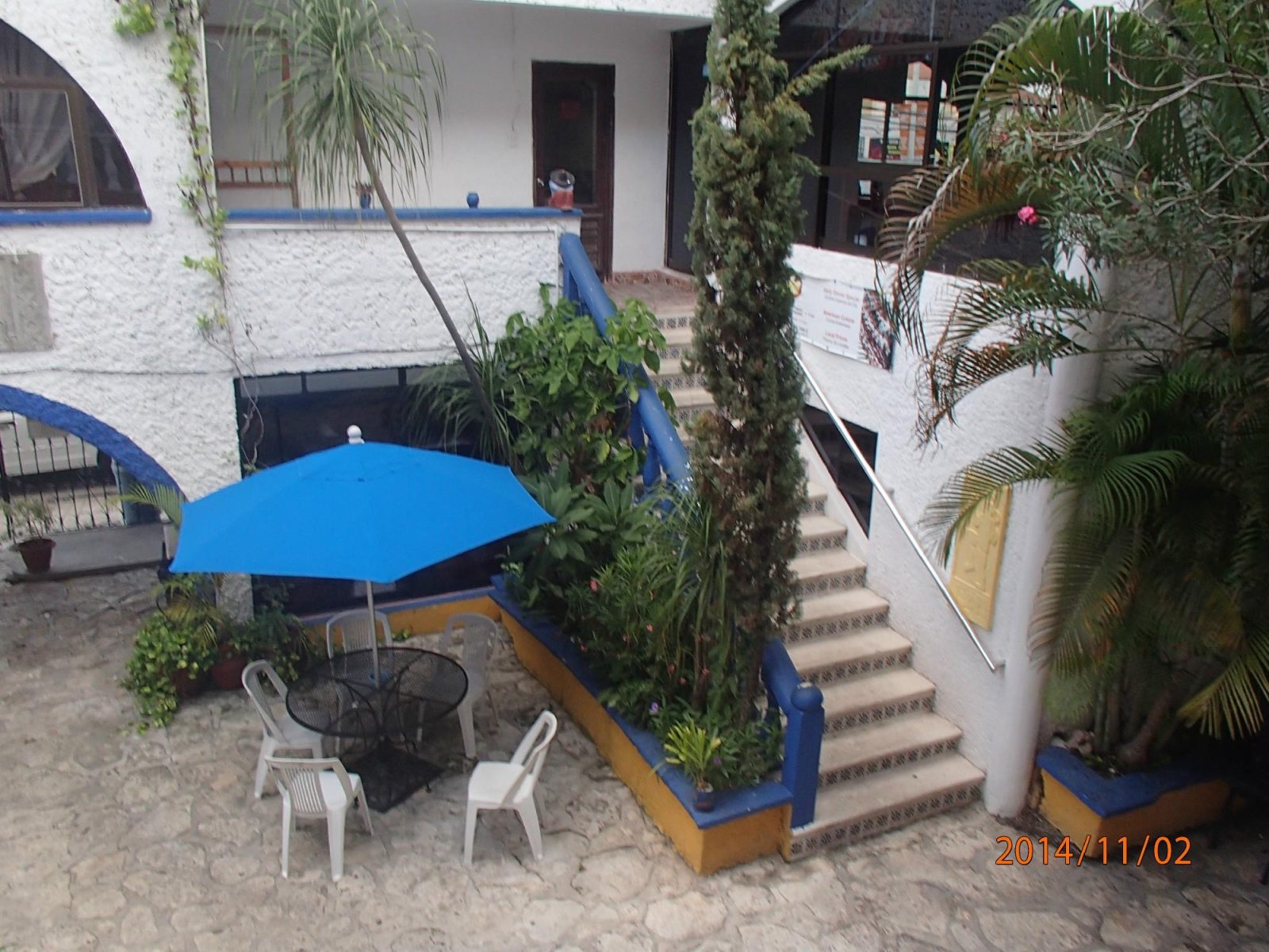 moms hotel playa del carmen