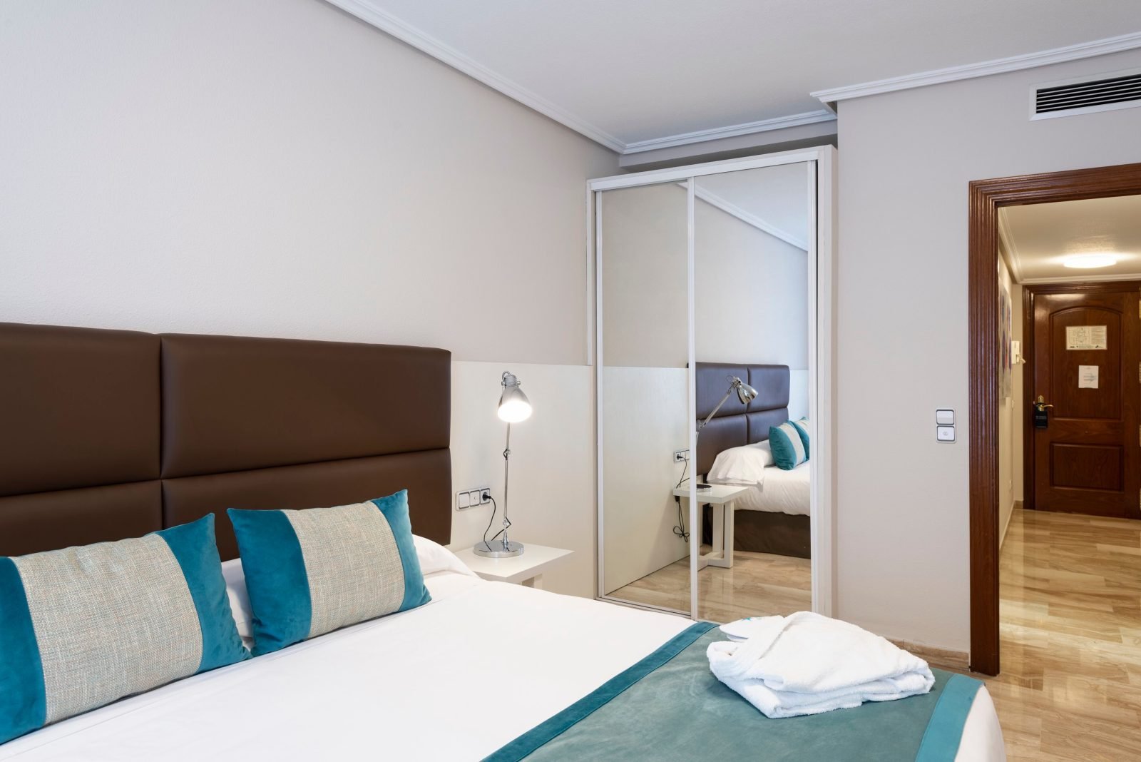 Apartahotel Los Girasoles