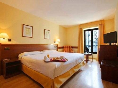oriente hotel zaragoza