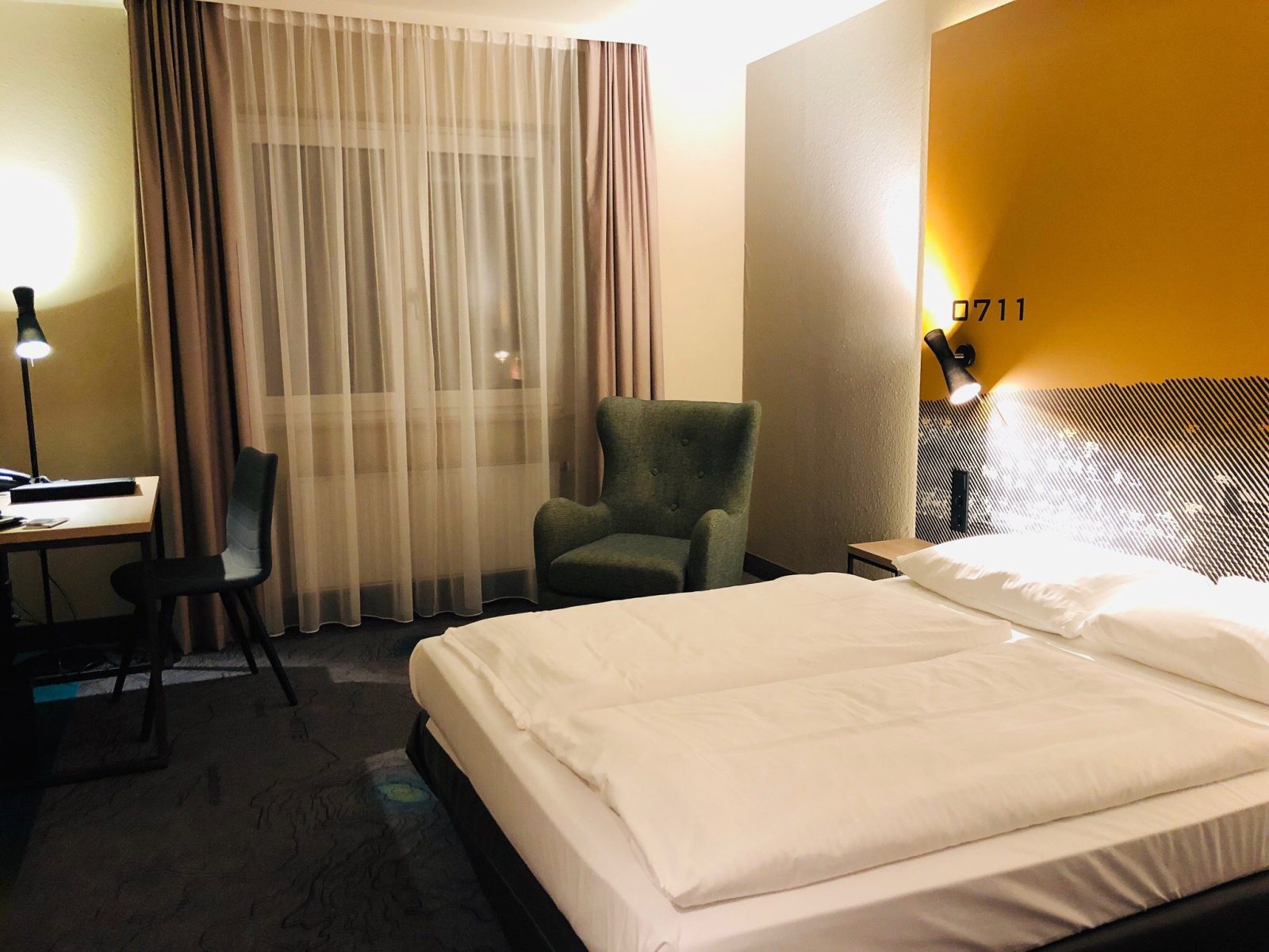 golden leaf zuffenhausen hotel stuttgart