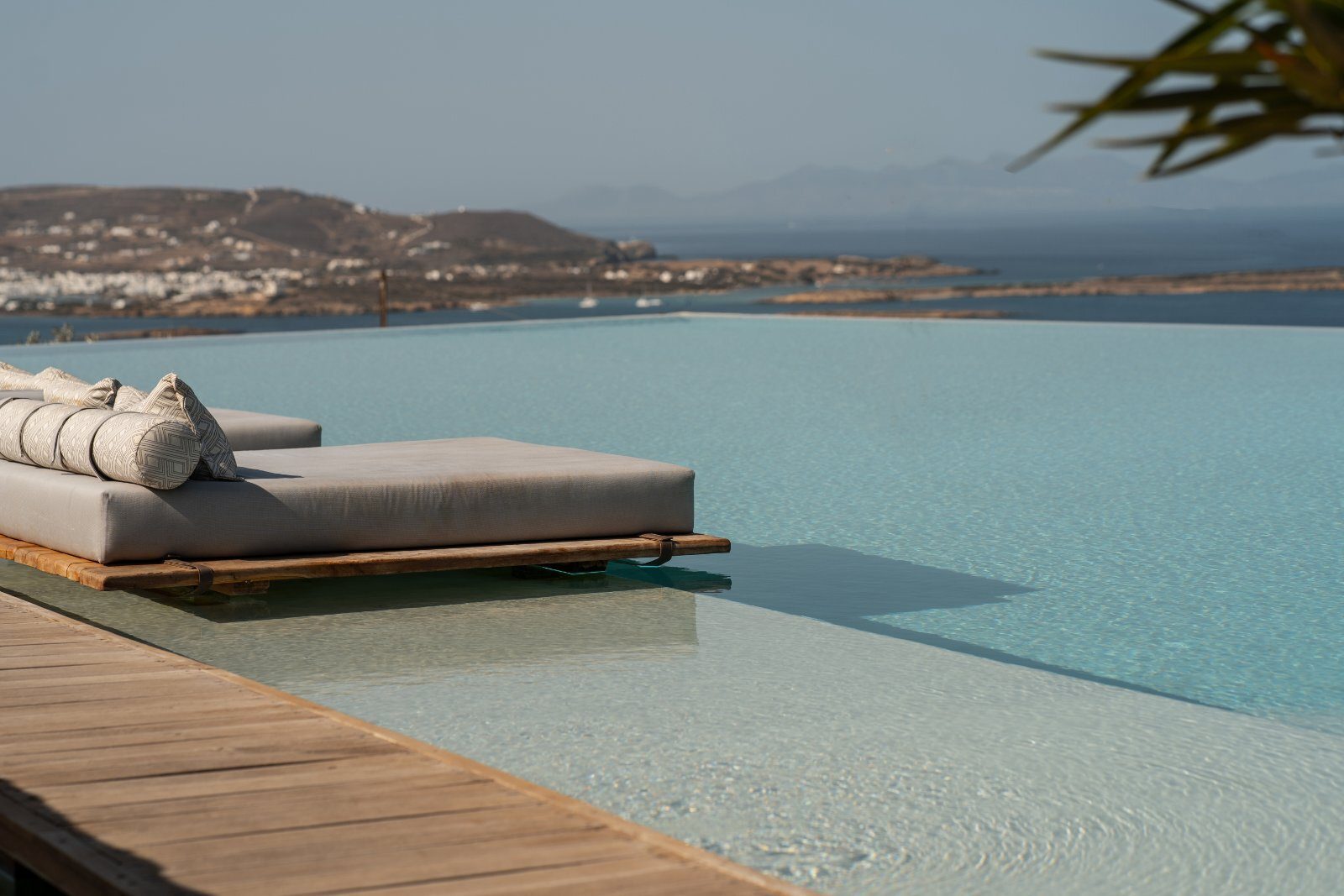 MYTHIC PAROS