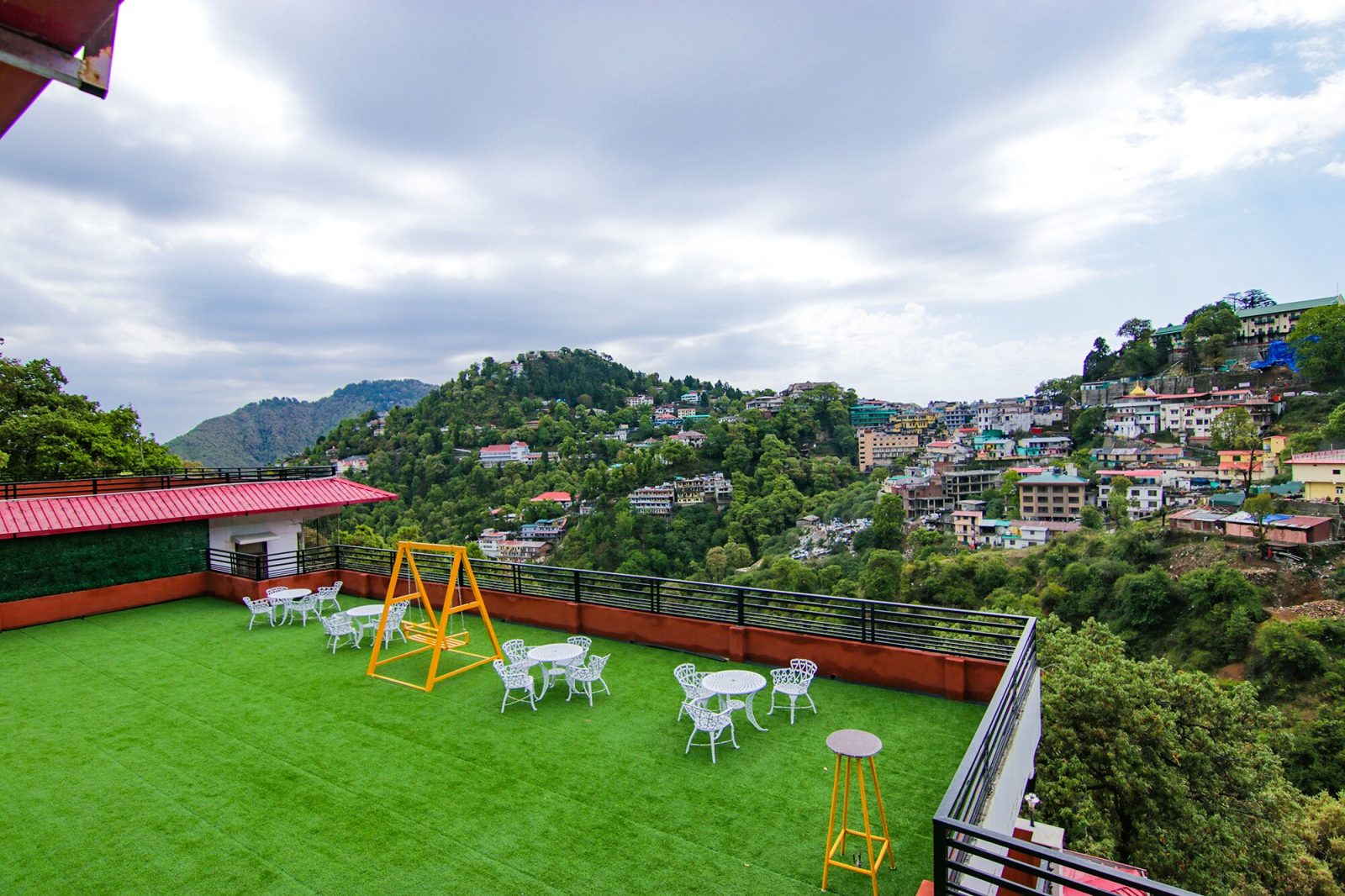 Hotel In Mussoorie By Stotrak Hotels