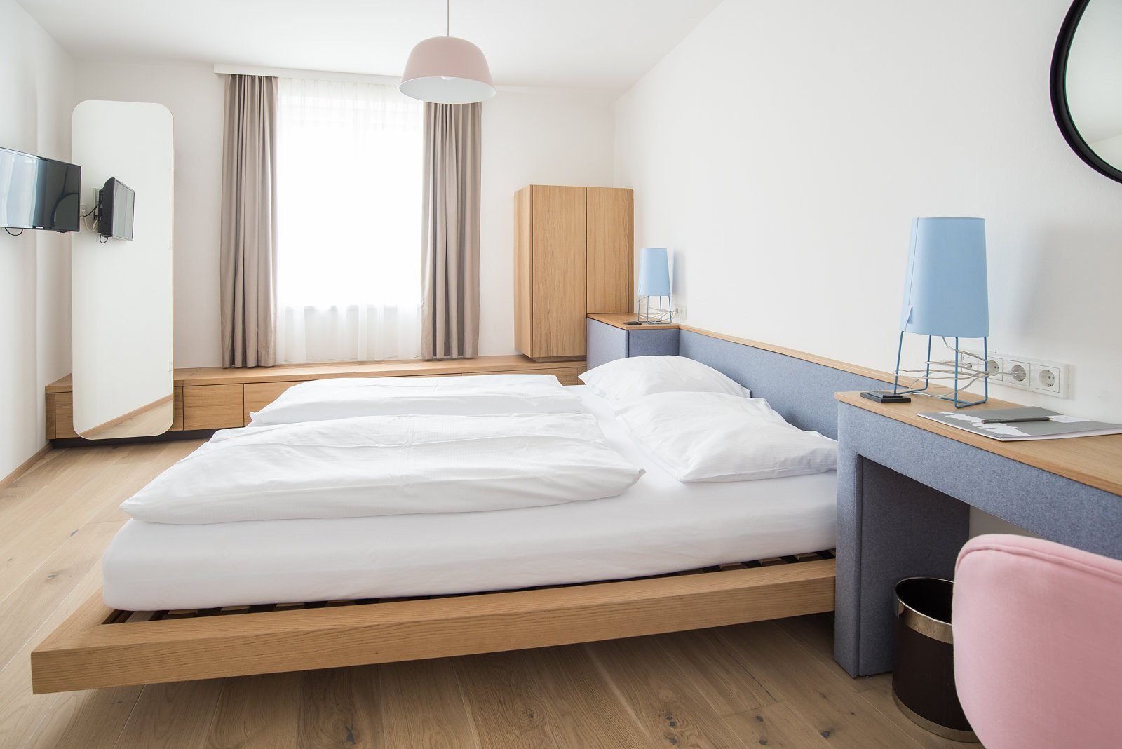 weisse taube hotel