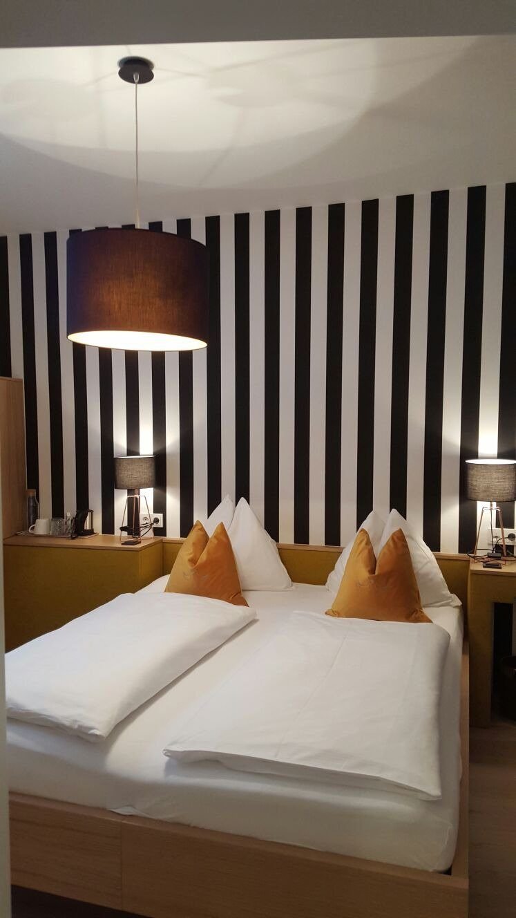 weisse taube hotel