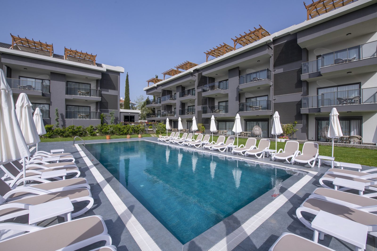 A Suite Side
