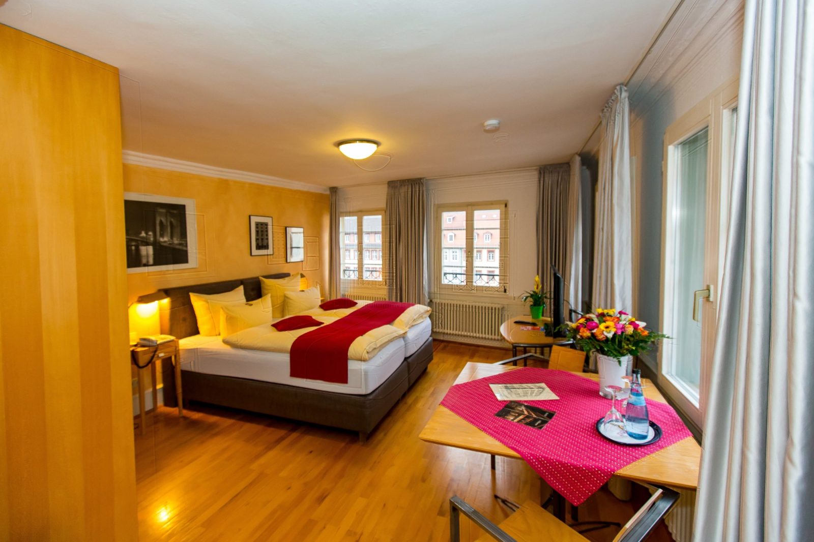 Hotel Goldener Falke