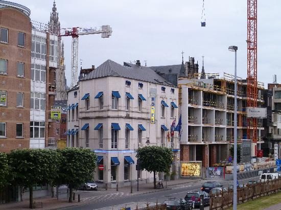 Antigone Hotel