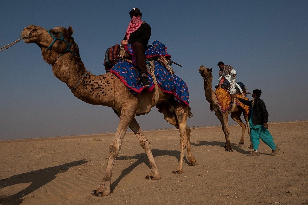 Holiday Couple safari camp Jaisalmer