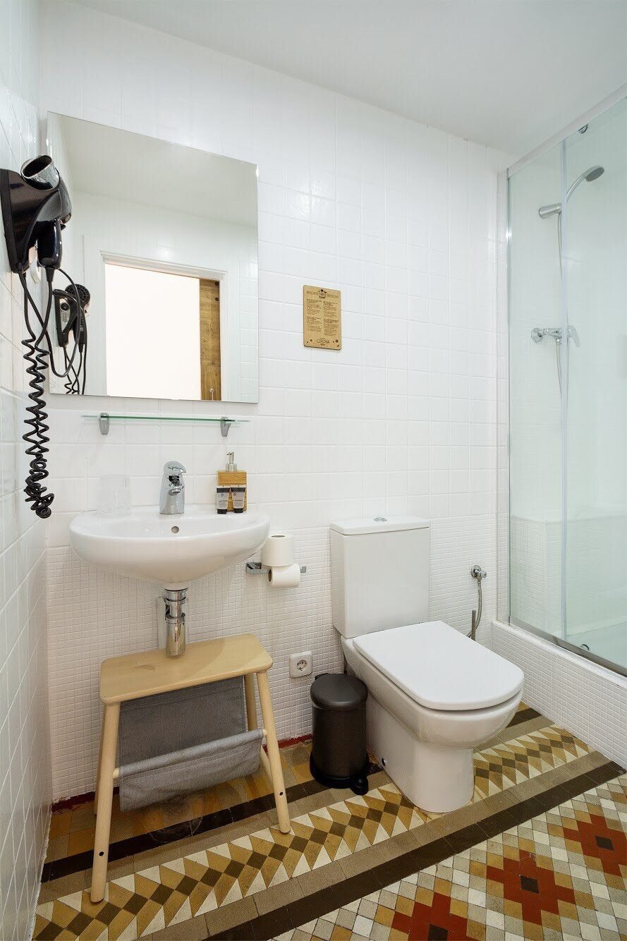 hostal girona hotel barcelona